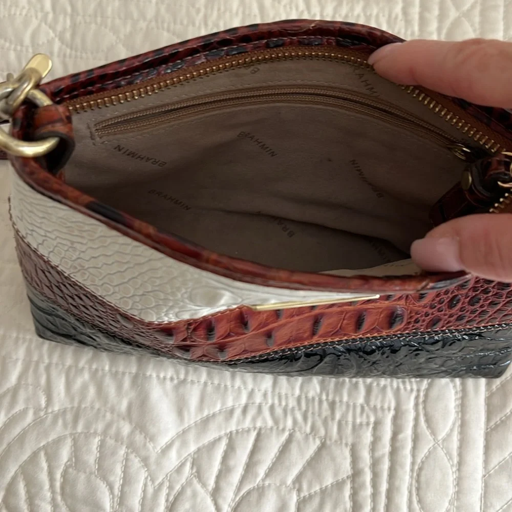 Handbag - Picture 3 of 3